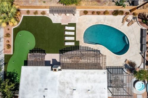 46500 Cameo Palms Dr, La Quinta CA  92253-2016 exterior