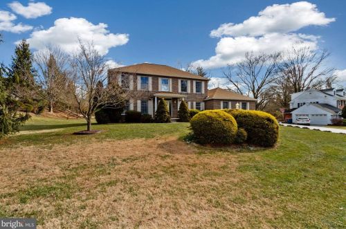 2 Harlech Dr, Wilmington, DE 19807-2508