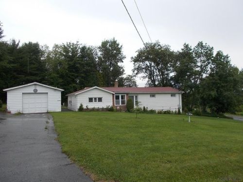 97 Spruce St, Windber, PA 15963-5010