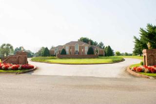 15 Clairemont Cir, Tullahoma, TN 37388-4848