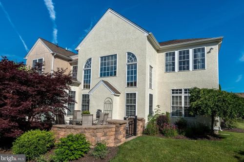 235 Goldenrod Dr, Lansdale, PA 19446-7605