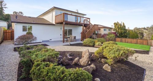 16624 Selby Dr, San Leandro CA  94578-1236 exterior