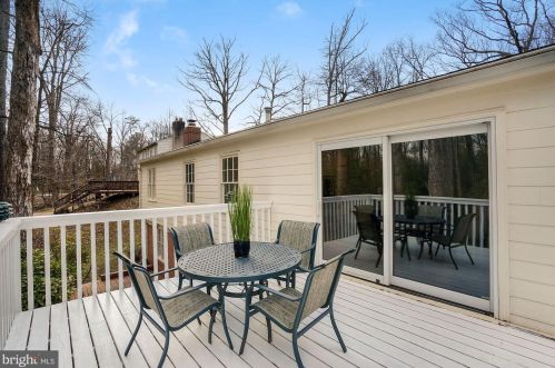 2509 Goldcup Ln, Herndon VA 20191-4220 exterior