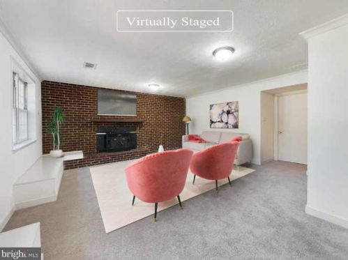 2502 Woodcutter Ct, Herndon, VA 20191-4242