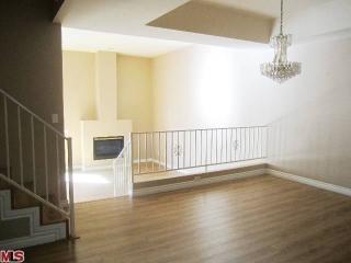 4742 Elmwood Ave, Los Angeles CA  90004-2898 exterior