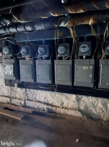 218 Broadway, Gloucester NJ  08030-1103 exterior