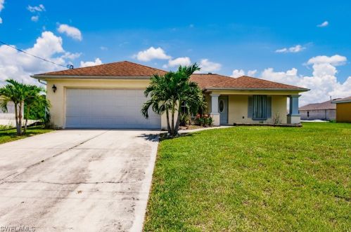 364 Partridge St, Lehigh Acres, FL 33974-9403