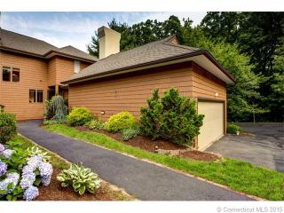 19 Stratford Park, Bloomfield, CT 06002-2143