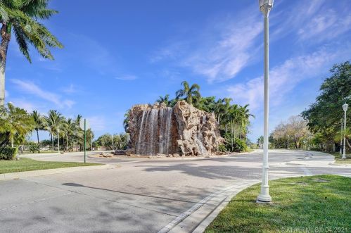 1885 139 Ter, Hollywood FL  33028-2837 exterior
