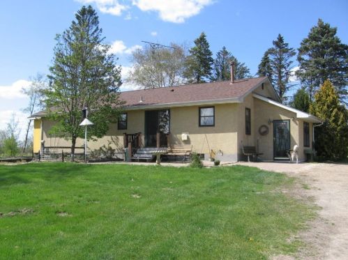 4644 195th St, Faribault, MN 55021-7816