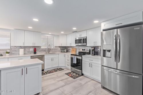 15202 10th St, Phoenix AZ  85022-3738 exterior