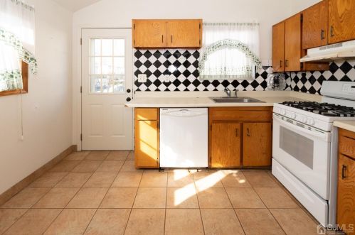 36 Frederick Pl, Old Bridge NJ 08857-2535 exterior