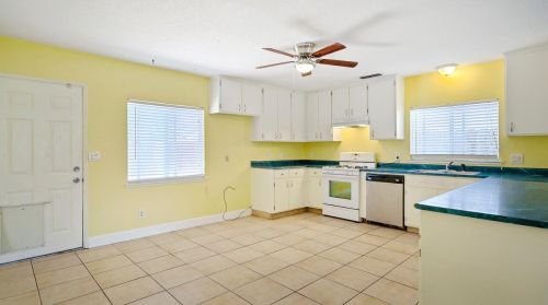 2733 Stanislaus St, Riverbank CA  95367-2238 exterior