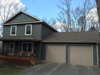 148 Oneida Rd, Shohola, PA 18458-2322