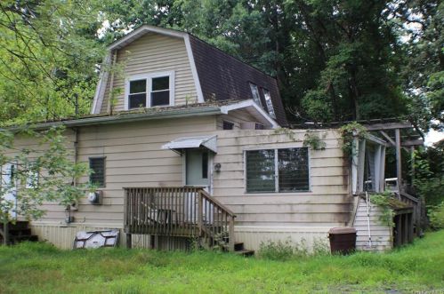 153 Riley Rd, Newburgh NY  12553-7285 exterior