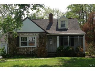 310 Penfield Rd, Fairfield, CT 06824-6614