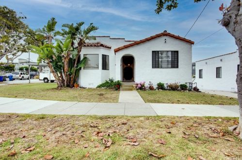 703 El Redondo Ave, Redondo Beach, CA 90277-3109