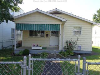 469 16th St, Dunbar WV  25064-2901 exterior