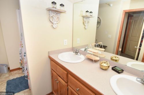 194 Shetland Ln, Lino Lakes MN  55014-5516 exterior