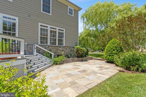 8373 Pedigrue Ct, Gainesville VA  20155-3240 exterior