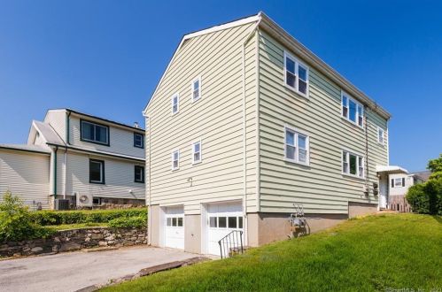 15 Berges Ave, Stamford, CT 06905-4105