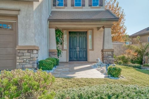 24180 Matthew Pl, Santa Clarita, CA 91321-4690
