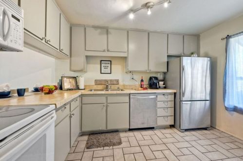 9230 Carlton Oaks Dr, Santee CA  92071-2308 exterior