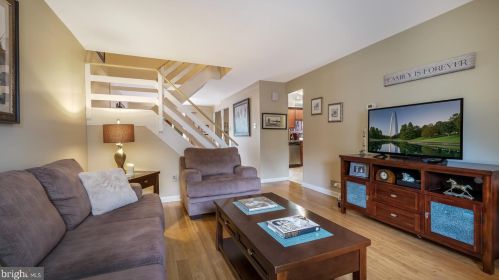 706 Springhouse Ct, Lansdale PA 19446-4350 exterior