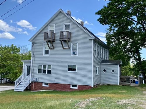 337 Main St, Somersworth NH  03878-2111 exterior