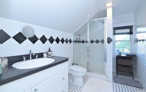 50 Burton Ave, Woodsburgh NY  11598-1750 exterior