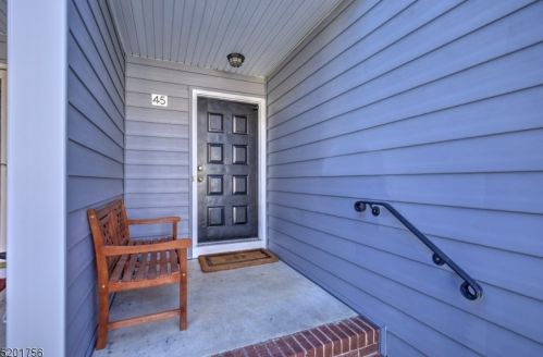 45 Raven Dr, Morristown NJ  07960-6413 exterior