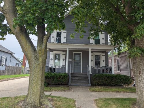 819 49th St, Kenosha, WI 53140-3359