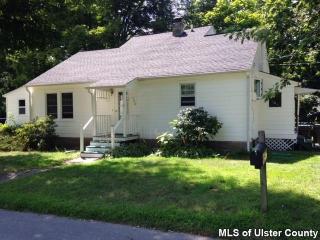 123 Mountainview Rd, Tillson, NY 12486-1227