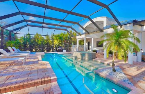 27281 Tennessee St, Bonita Springs, FL 34135-4722