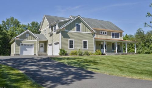 2 Groendyke Rd, White House Station, NJ 08889-3058