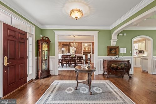 466 Black Swan Ln, Berwyn PA  19312-1908 exterior