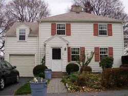 11 Durant St, Newton, MA 02458-2427