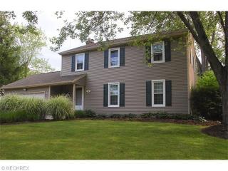 48 Bard Dr, Hudson OH  44236-3329 exterior