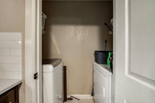 3404 Royal Crst Dr, Fort Worth TX 76140-2716 exterior