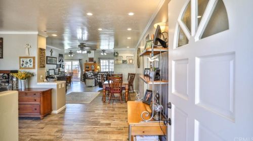 2551 Bear Valley Rd, Escondido, CA 92027-6747
