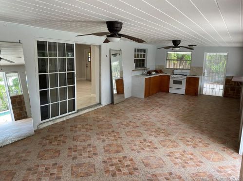 1007 46th Ave, Hollywood FL  33021-5319 exterior