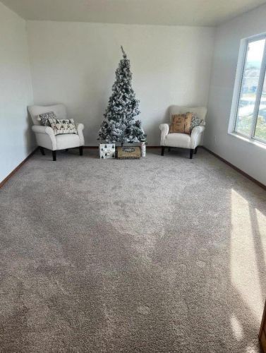 921 Suiter St, Hollister, CA 95023-4631