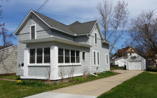 826 Eales Ave, Waukesha, WI 53186-3860