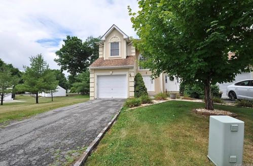 7 Oak Hill Rd, Middletown, NY 10941-1365