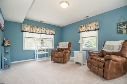 12 Country Meadow Rd, Hackettstown NJ  07840-5205 exterior