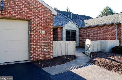 46 Leearden Rd, Swatara, PA 17033-2175