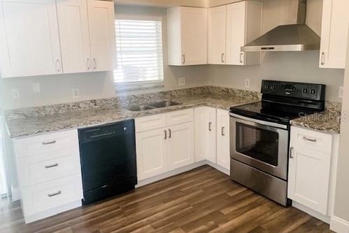 6307 Pinehurst Dr, Brooksville, FL 34606-3848