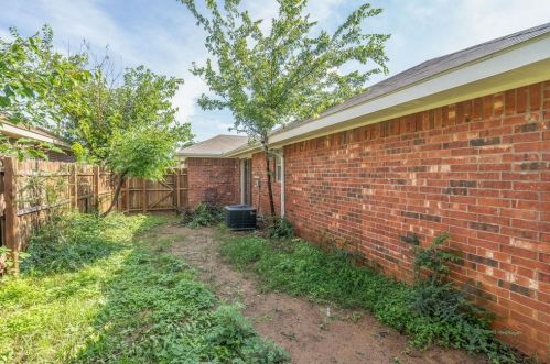 1413 Paco Trl, Denton TX  76209-4648 exterior