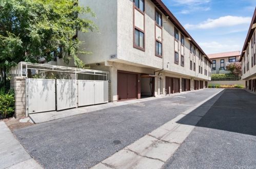 18129 American Beauty Dr, Santa Clarita CA  91387-4369 exterior