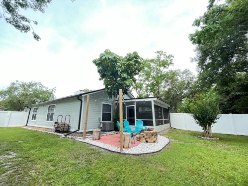 110 Yorktown Pl, Sanford FL  32771-3682 exterior